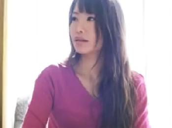 インタビューと騙したとても綺麗な人妻にきわどいマッサージ敢行して寝取られ種付けW