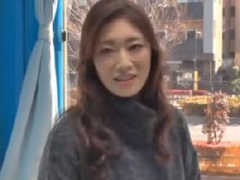 マジックミラー号でアナル初体験!!オメコ内での直接射精までされてアヘる巨乳素人W