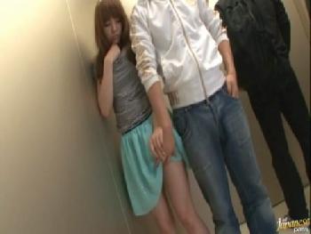 2人きりのエレベーターでRIOちんとドキドキいちゃ性交