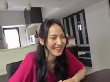 素人人妻の自宅で避妊具未装着で膣内射精