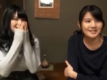 温泉旅行に来ていた素人美女にお願いして湯船で手コキ→耐えきれずに精液発射