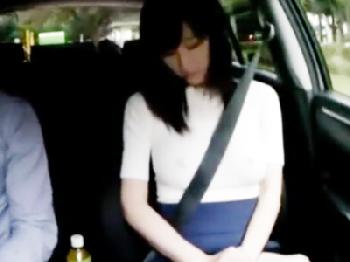 ノーブラニットで主張してくる友人の奥さんに辛抱出来ず熱狂SEX