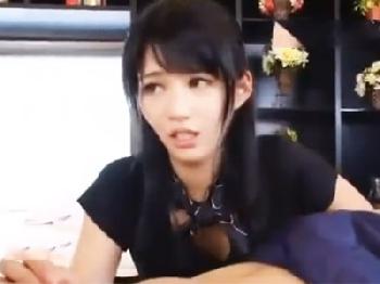 親父が連れてきた義姉に夜這いされてもの凄い色気にたまらずコンドーム未装着で孕ませ射精!!