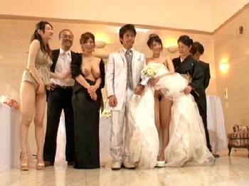 結婚式当日に家族間で乱交が始まる貞操観念が壊れた世界