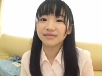 童顔美少女の姫川ゆうなの未成熟な女性器に思う存分ゴムなし挿入膣内発射