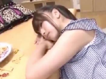 食卓でパンツ丸出して寝てた巨乳姉と発情弟が近親性交→立ちバック中出し