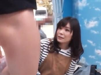 人妻ナンパ!!童貞ペニスにまさかの膣内射精される