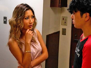 天真爛漫なギャル系人妻AIKAの性的欲求が暴走寸前で隣人と不貞交尾