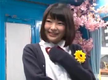 卒業帰りの清純女子校生をナンパしてマジックミラー号にで連れ込んで性行為