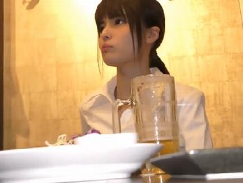 地方女子大から出てきたインターン就活生を就職先の男たちが意識朦朧になるまで酩酊させて非情なハメ撮り