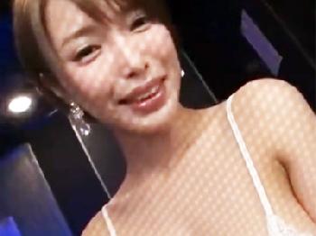 ハッスルタイムは常時コンドーム非装着の性交同意のおっパブで無制限中出し!!