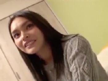 終電を逃した絶世美女にタクシー代あげて送迎→自宅に押し入りゴムなし交尾