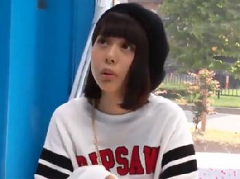 街を歩いていたお洒落な童顔娘をマジックミラー号に持ち帰り→当然挿入で荒ぶり絶頂