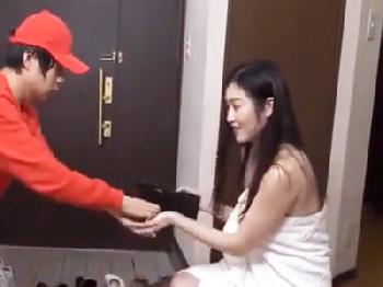 生活感が生々しいスーパー帰りのおばはんへ婦女暴行