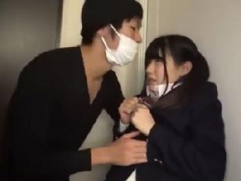 学校のアイドル女子校生が非人道的な不審者に性的暴行されてしまい強制着床
