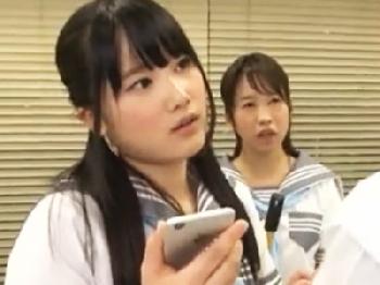 ニーハイ履いた女子校生コンビが盗み撮りしてた男子を足コキ制裁W