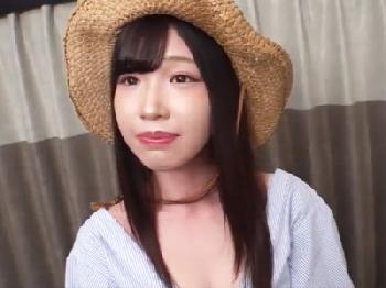 明らかに尻軽女そうな素人娘をホテルに連れ込みぐちょぐちょ女性器にザーメン中出し!!