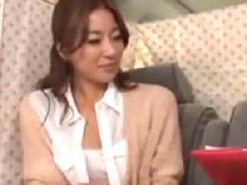 インタビューと偽ってナンパした素人人妻を口説いてケツ射性交!!