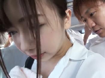 真夏の満員バスで痴漢に性的興奮して汗蒸れ本番SEXやる女性会社員