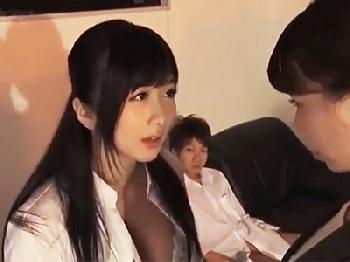 痴女な教育実習生2人が生徒のペニスを取り合ってドロドロの寝取られ劇を繰り広げる