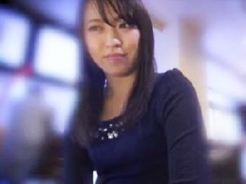 謝礼を餌にナンパしたノリの良いマダムをホテルに連れ込みハメ撮り膣内射精