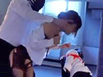 出世中のノリにノッた美女会社員が仮面男に襲われオフィスで性的凌辱SEX