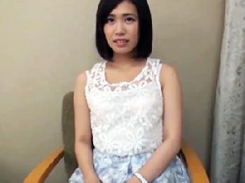 芸能界を目指す警戒心強めな美少女女子大生のランジェリーを強引に脱げせてハメ撮り決行