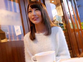 カメラの前で緊張しっぱなしの美少女女子大生がデビュー