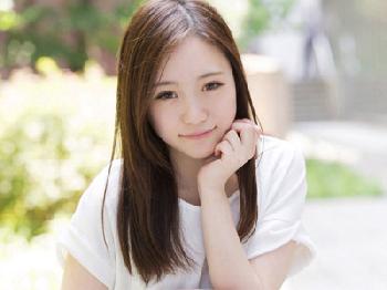 密度の濃い愛撫に乳首を勃起させ身体を震わせながら悶え狂うパイパン美少女