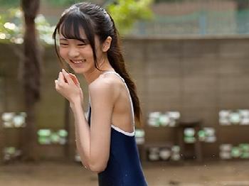 びしょ濡れになった従妹にムラっと興奮して中出し肉親性交