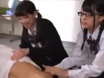 女子校生集団に襲われて中出し乱交は絶対に回避不能!!