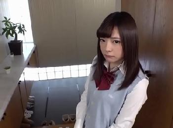 2人きりになった抜群にチャーミングな妹と中出し近親性交渉!!