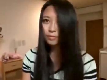 彼氏持ち女性会社員の御宅訪問→ペニス突かれて潮吹き散らす好きモノビッチ