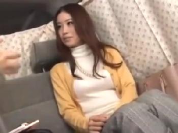 街角でナンパしたセレブ人妻が久々の性交に恍惚昇天W