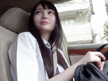清楚系の尻軽パイパン援交女子校生と薄暗いホテルでハメ撮り膣内射精!!