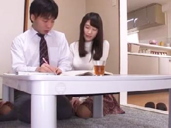勉強教えてた高校生に欲情されて挿入される美女女子大生