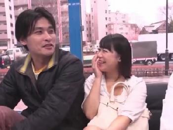 彼氏持ちの素人達ばかり狙って…目の前で寝取るマジックミラー号