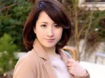 出会いサイトを利用して知り合った巨乳人妻との不貞交尾