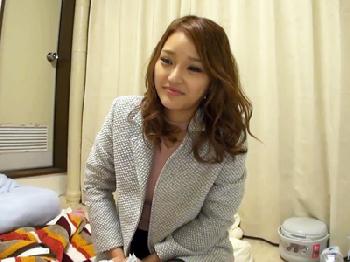 終電逃したエロティックお姉さんをタクシー送迎→そのまま自宅に押し入りゴムなし交尾