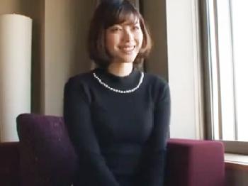 清楚でおしとやかな人妻が久々性行為に燃える
