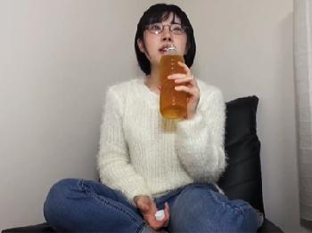 素朴キュートなメガネ女子がまさかのマゾヒズム覚醒→乱暴性交で絶頂オーガズム