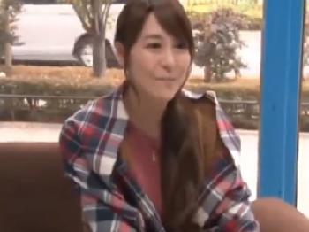 金持ちオーラ全開のセレブ人妻がマッサージで発情→性交受け入れ!!