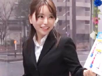 同僚同士が密室で初体験の素股に挑む!!勤務中にも関わらず理性を保てず欲望のまま真剣SEX!!