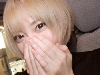 夜の街渋谷でトンデモ素人GAL獲得!!金髪Fカップのスーパー痴女が自宅で熱を帯びたフェラチオ