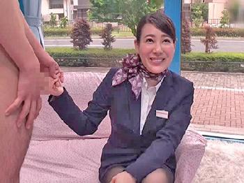 年上お姉さんなキャビンアテンダントが若い未経験ペニス狩り