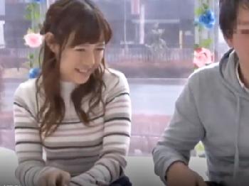 友人同士の同級生がマジックミラー号の雰囲気に煽られて膣射交尾