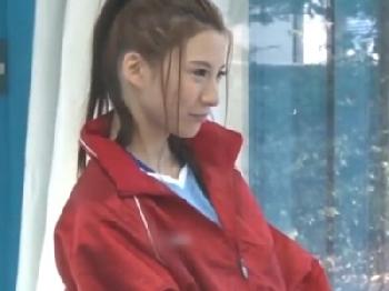 スポーティ素人さんをマッサージからの膣内射精暴行