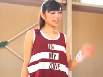 美脚にパンストを身に着けたグラマー熟女の色情狂SEX