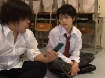 男装女子校生がバレて同級生の前で公開婦女暴行!!