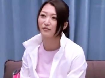 マジックミラー号に迷い込んだ凄く綺麗な人妻(27)を問答無用に挿入!!